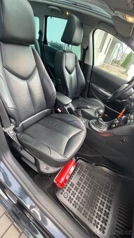 Peugeot 308 SW, 1.6 HDI, 7 míst, top výbava - 12
