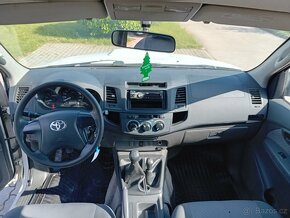 Toyota Hilux DC 2.5 I D-4D Terra 08/2013 - 12