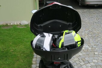 Yamaha XMAX 300 TechMax, r.v. 11/23, 3.400 km - 12