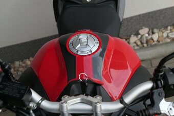 VOGE 500 R - 12