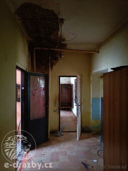 Rodinný dům 3+1 s pozemkem 774 m2 v obci Kryry, okres Louny - 12