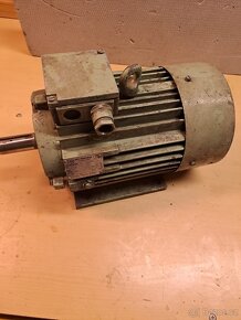 Motory - 12