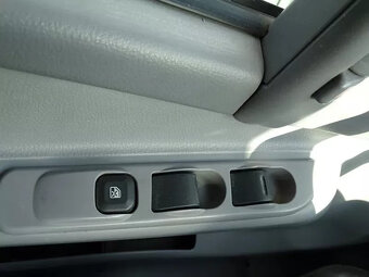 Mitsubishi Pfau Rexter A6500 - 12