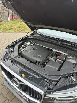 Na prodej Volvo XC60 2019 T5 Momentum 184 kW - 12