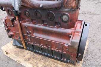 Zetor 12111 12145 motor díly z něj - 12