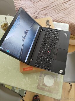 Lenovo Thinkpad T15 gen1 - 12