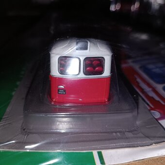 Prodám 5ks kovových modelů autobusů 1:72 - 12