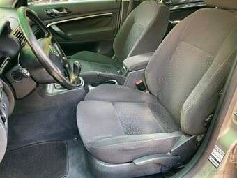 Škoda Superb 1.8i 110kW NOVÁ STK - 12