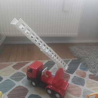Set hasiči, míchačka, náklaďák, sanitka - 12