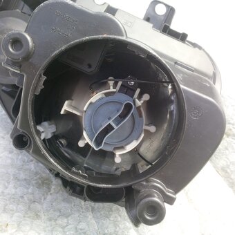 predni svetlo svetla vw golf v 5 prave leve - 12