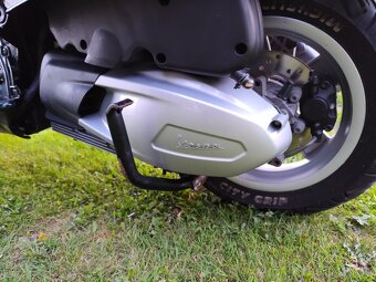 Vespa GTS 300 r.v.2021 doprava zdarma - 12
