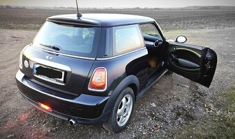 Mini Cooper 1.4i 2007 v krasnem stavu - 12