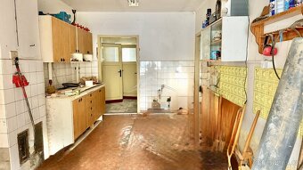 Prodej rodinného domu 3+1 se stodolou,  Vinary - 12