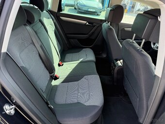 Volkswagen Passat 2.0 TDi 103Kw DSG - 12
