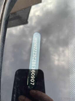 Volkswagen Passat B7 2.0 TDI, xenony, navigace - 12