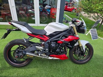Prodám Triumph Street Triple 675 78 kw  Rv.2017 najeto - 12