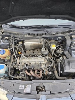 Prodám golf variant 4 (bora) rok 2000 STK nová před 2 měsíci - 12