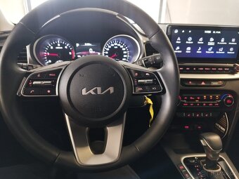 Kia Ceed SW 1.6 diesel r.v. 11/ 2023 najeto19899 km - 12