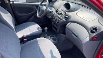 Toyota Yaris, 1.0 VVT- I 50KW, RV 7/2001 - 12