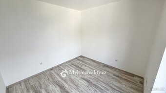 Pronájem bytu s balkonem 2+kk, 40 m2 - Znojmo, ul. Jarošova - 12