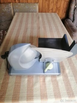 Kuchyňský elektrický kráječ - 12