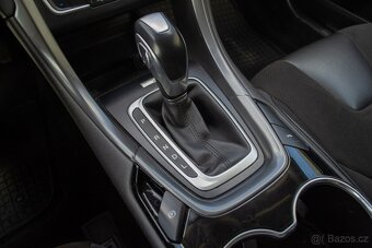 Ford Mondeo 2.0 Hybrid Titanium ODPOČET DPH - 12