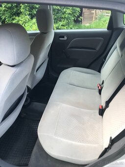 Ford Fiesta - 12