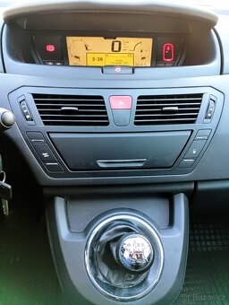 C4 Picasso 1,6 HDi 82 kw ČR 65.000km rozvody - 12