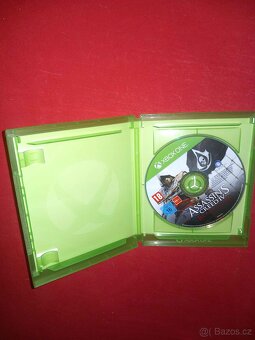 Prodám Xbox One bundle konzole + 2 ovladače + 10 her + Kinec - 12