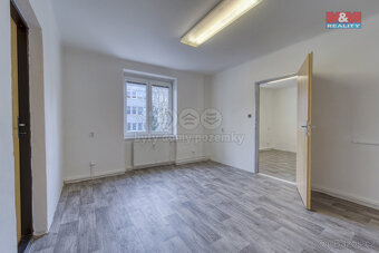 Pronájem kanceláře, 88 m², Plzeň, ul. Zikmunda Wintra - 12