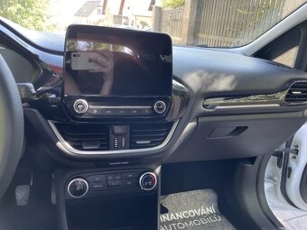Ford Fiesta 1.5TDCi 63kw Bussines navi klima - 12