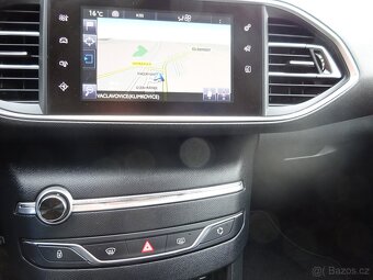 Peugeot 308 1,2 E-THP - 12