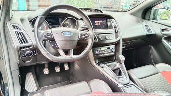 Ford Focus 2.0 I ST 184 KW - 12