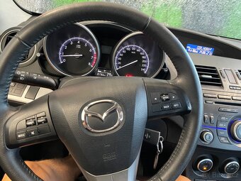 Mazda 3, 1.6, 77 kW, najeto 35 tis km, ČR, první majitel - 12