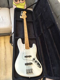 Fender baskytara - 12