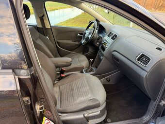 VOLKSWAGEN Polo - 12