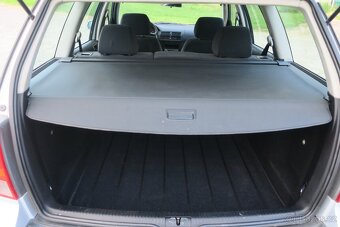 VOLKSWAGEN GOLF SW 1.6i 74 kW, BEZ KOROZE, PO SERVISE - 12