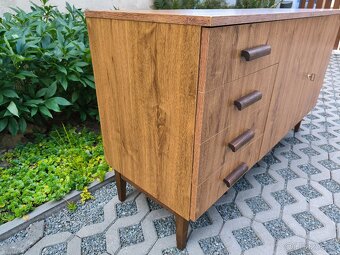 Moderní "retro" komoda, skříňka, prádelník - 12