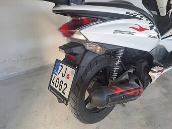 Honda PCX125 - 12