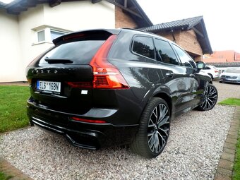 VOLVO XC60 T8 AWD RECHARGE ULTIMATE DARK 335 kW, r.7/23,-DPH - 12