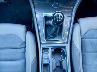Volkswagen Golf,  1.4 Tsi 110KW HIGHLINE ,LED - 12
