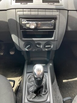 ŠKODA FABIA 1.2 HTP 2006 KLIMA EL. OKNA CENTRAL - 12