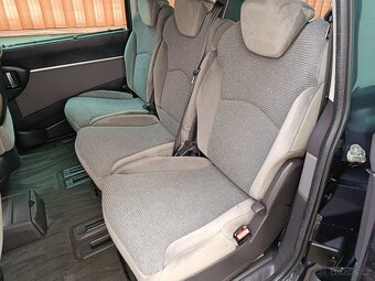 Peugeot 807 2.0 HDI 100 KW 7 Mist 5 sedaček slušní stav - 12