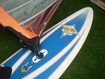 Windsurfing Komplet s dvěma plovákama a dvěma plachtama - 12