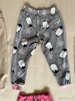 Set 7 ks dívčích tepláků, džín, plátěných a 3/4 kalhot - 12