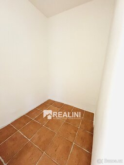 Pronájem bytu 2+1 s lodžií a šatnou, 60 m2, Karviná, ulice T - 12