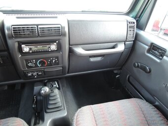 Jeep Wrangler 2,5i Sport 4x4 SoftTop 2000 - 12