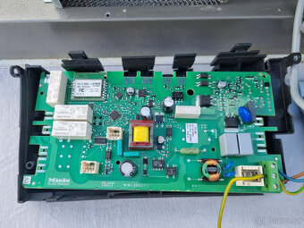 Vestavná digestoř Miele DA 2690 - velmi tichá a výkonná - 12