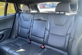 Volvo V60 1.6 D2 OCEAN RACE 112K MAN6 - 12