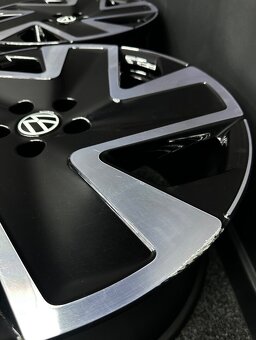 Alu VW 5x112 20” ID Buzz - 12